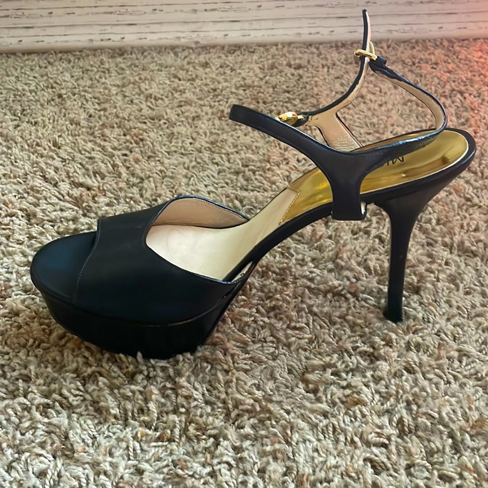 MICHAEL KORS SIZE 12 HEELS! Barely worn!